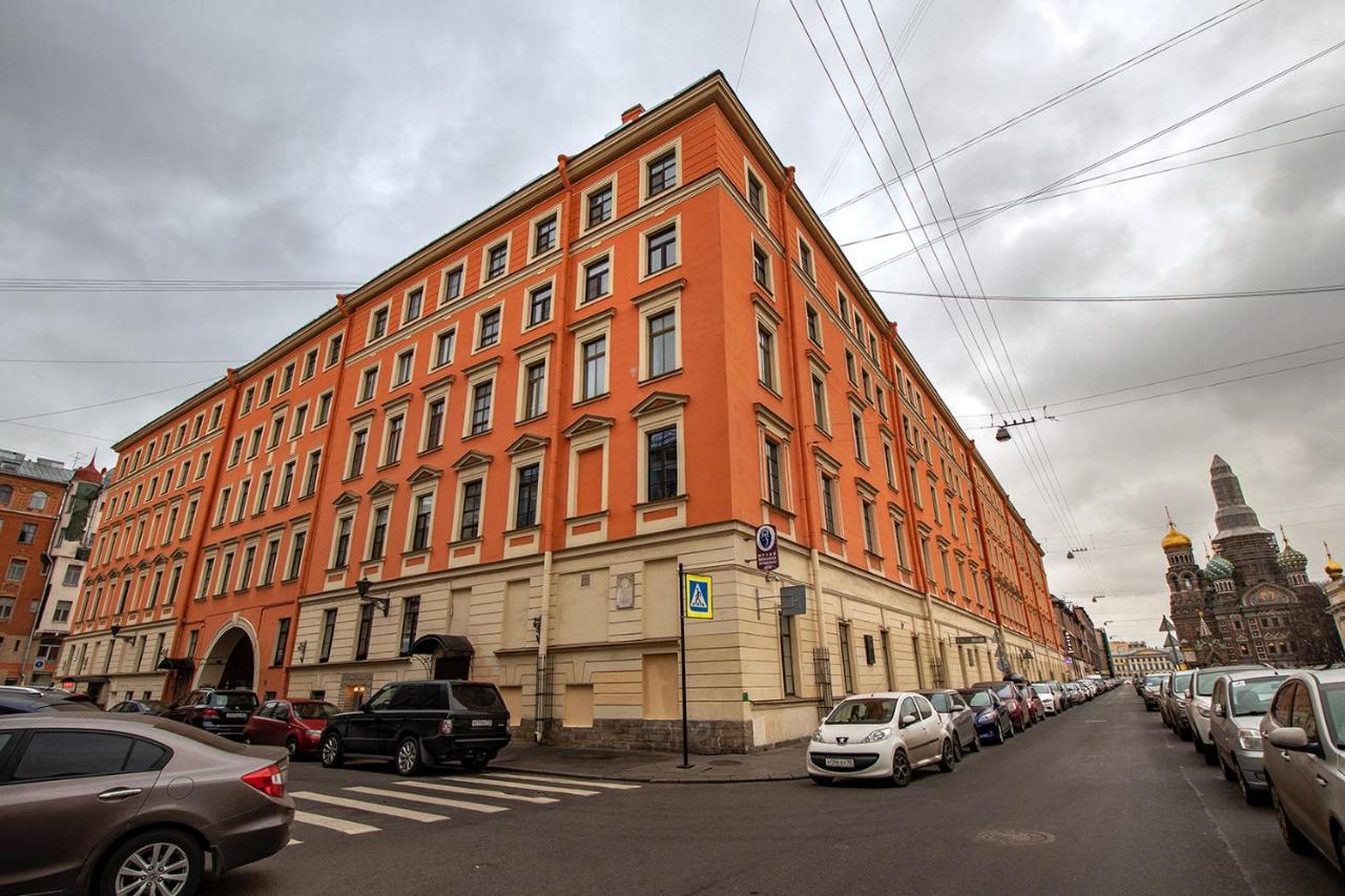 Apartment-Studio At The Savior On Spilled Blood Saint Petersburg Exterior photo