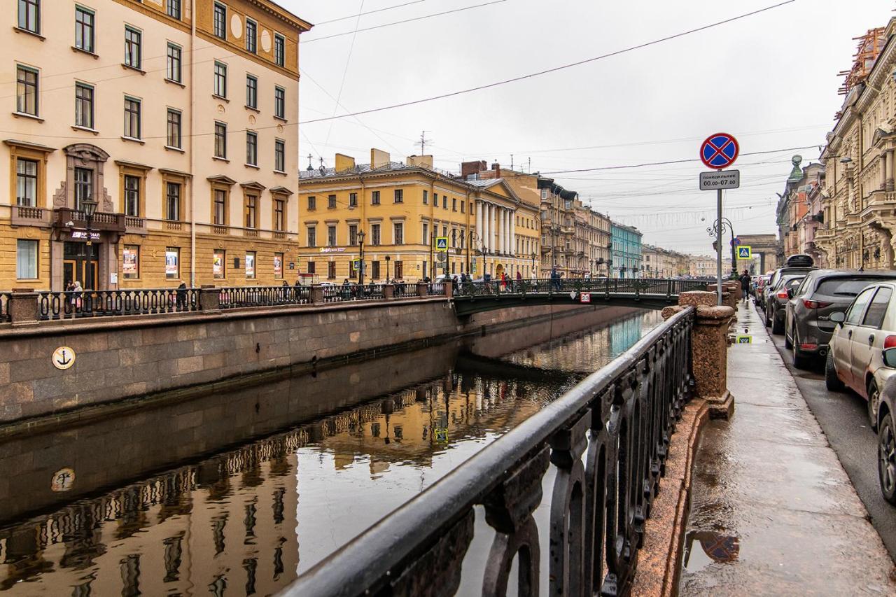 Apartment-Studio At The Savior On Spilled Blood Saint Petersburg Exterior photo