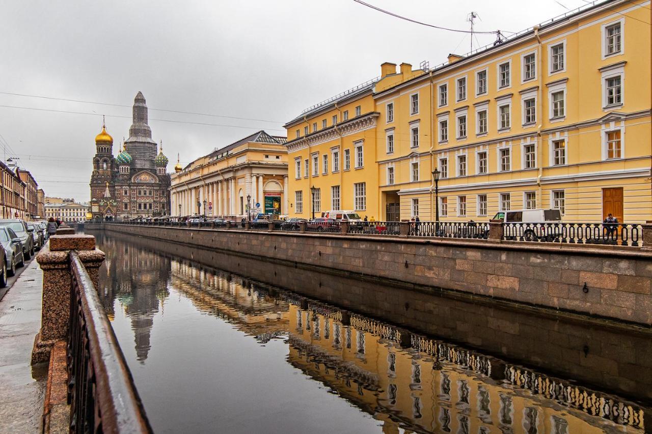 Apartment-Studio At The Savior On Spilled Blood Saint Petersburg Exterior photo