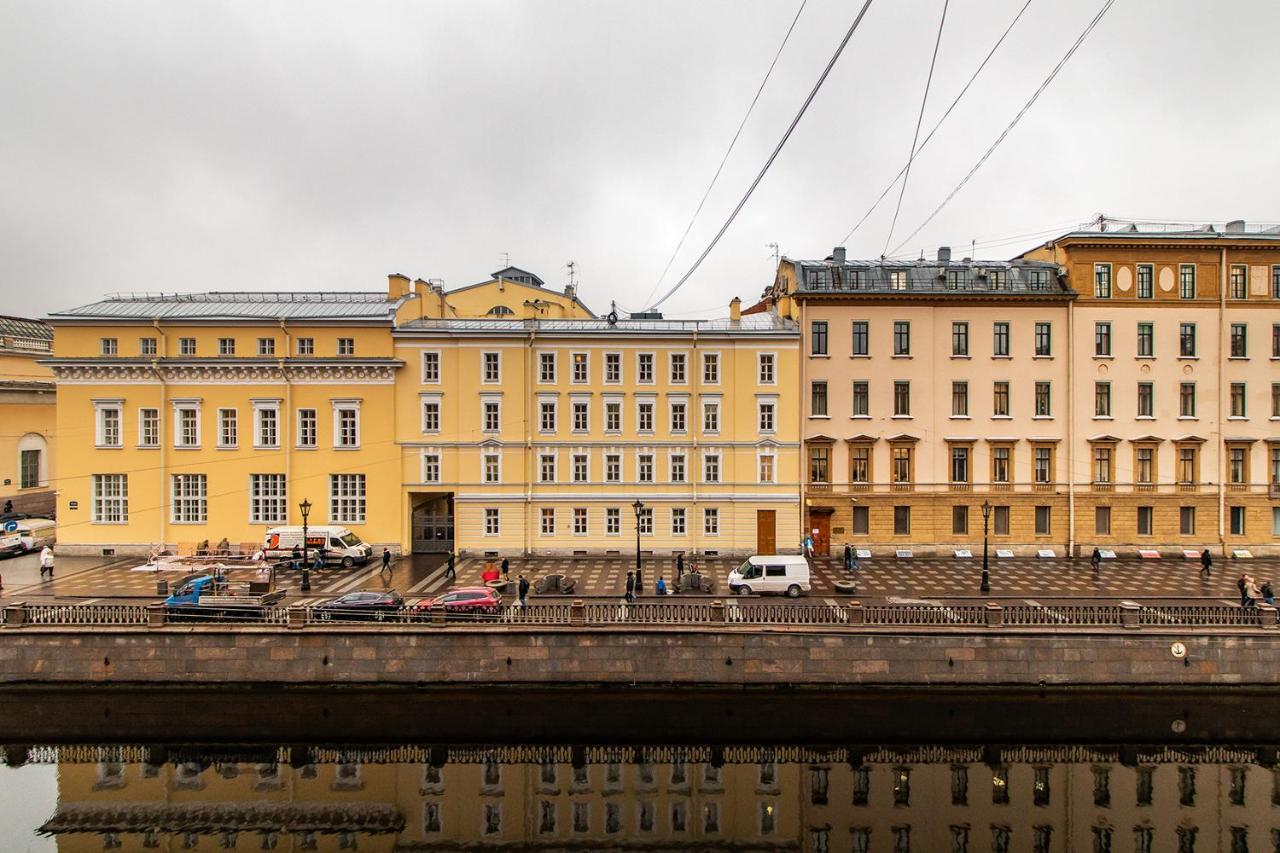 Apartment-Studio At The Savior On Spilled Blood Saint Petersburg Exterior photo